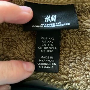 Brownish tan furry zippered-fleece jacket size xxl makes you look like a bear